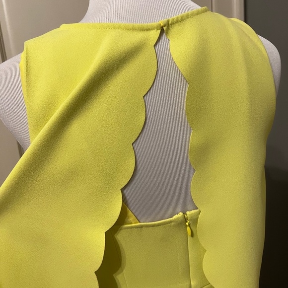 Loft- size 4, like new,beautiful key lime dress,scallop trim and peak a boo back - Picture 3 of 5
